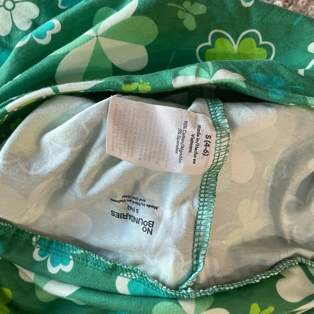 No Boundaries Green Clover Patterned Kids Leggings